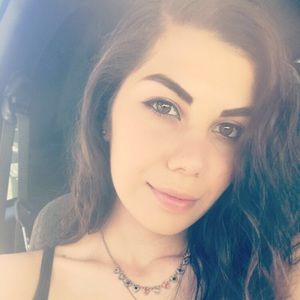 Meet your Posher, Malena